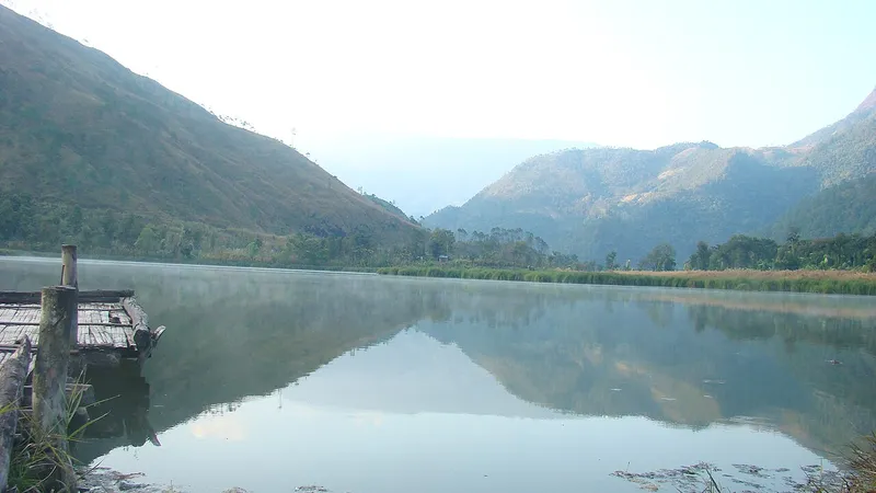 Shilloi Lake, Meluri