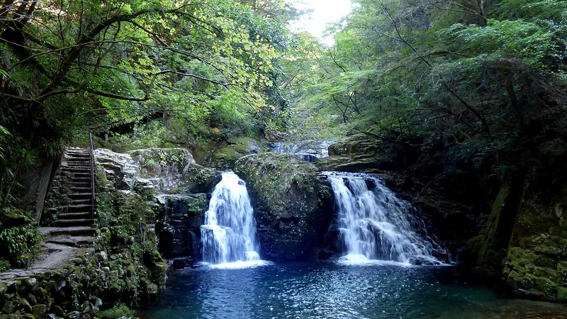 Ninai Waterfalls, Narmada